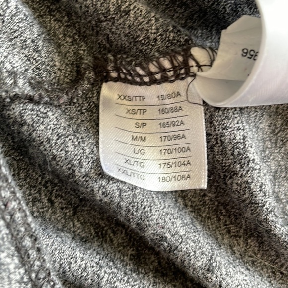 ROOTS Gray Space Dye Logo Graphic T-Shirt Size Small - Picture 6 of 8